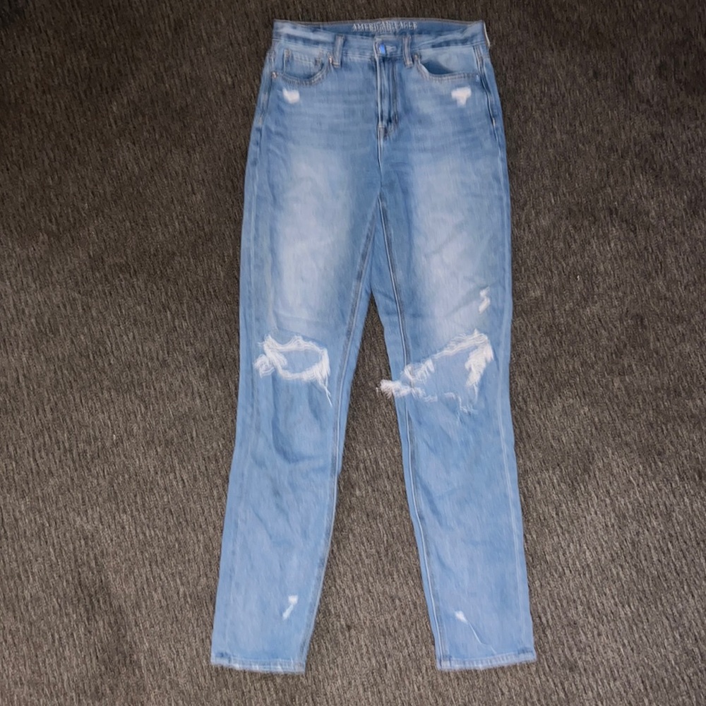 American eagle medium wash denim boyfriend jeans!
